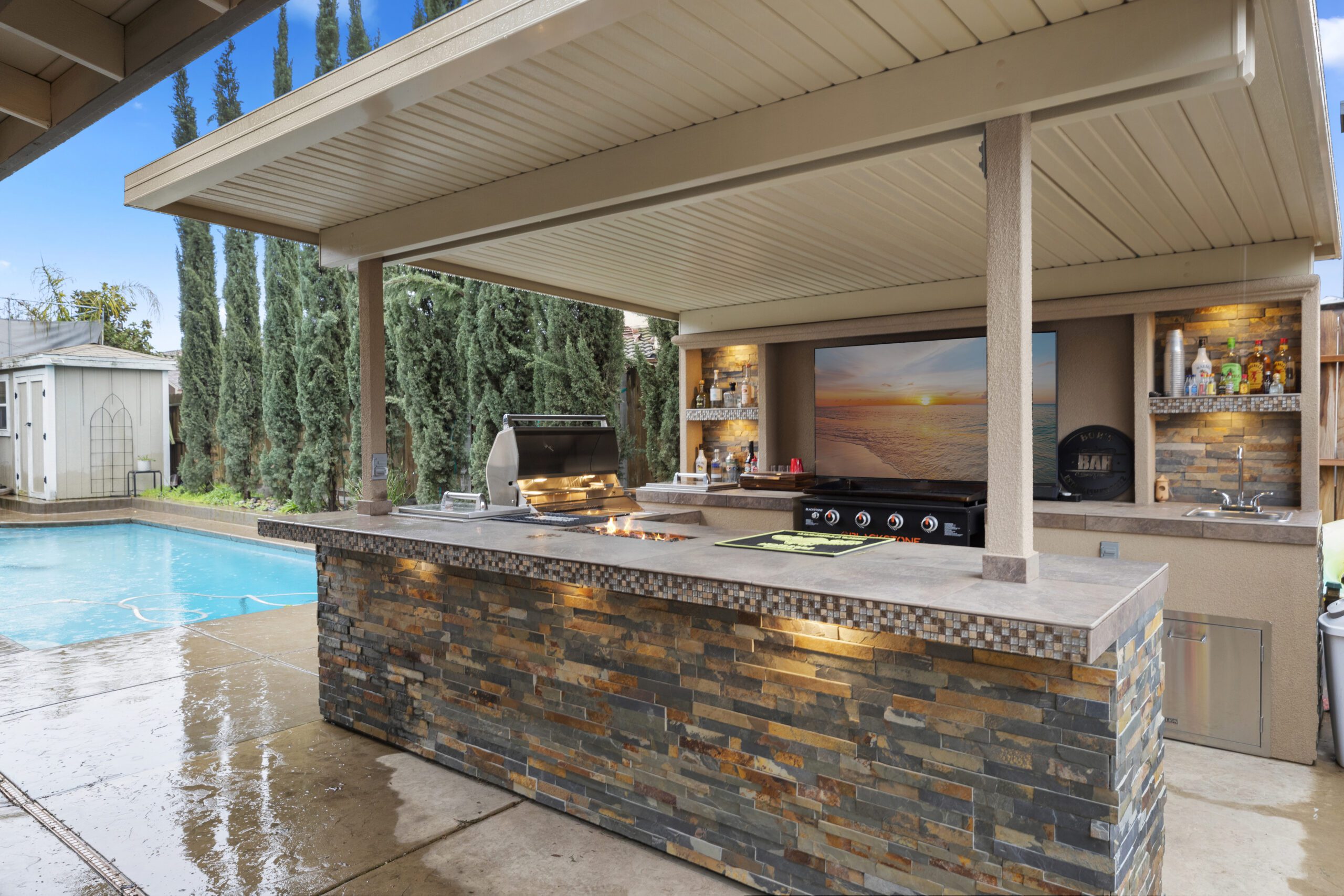 Outdoor Kitchens
